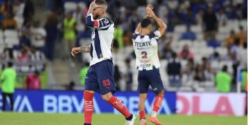 problemas defensivos Rayados