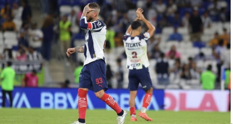 problemas defensivos Rayados
