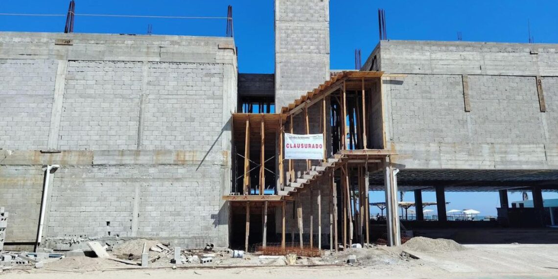 suspensión obras hotel en Miramar