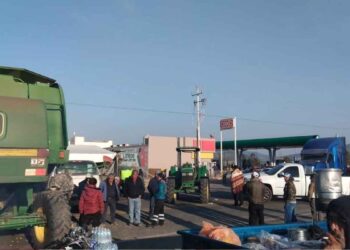 ¿En qué carreteras de México continúa el megabloqueo de transportistas?