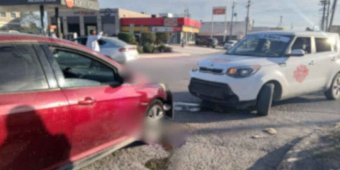 Accidente vial en fraccionamiento Misiones