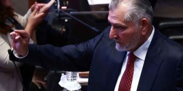 Adán Augusto López descarta cambios a la Ley de Aguas en el Senado