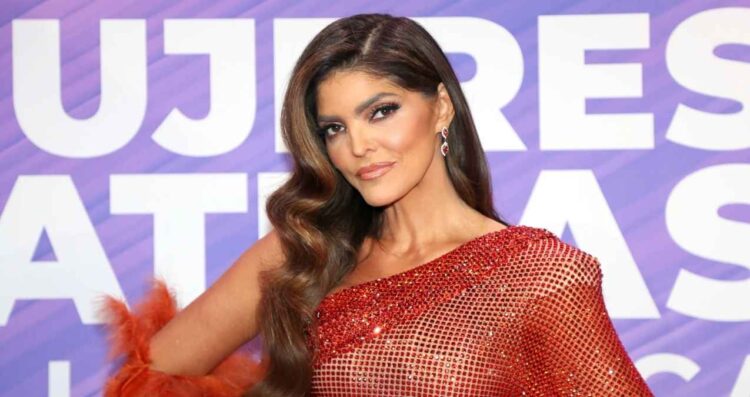 Ana Bárbara lleva su talento a Times Square para recibir el 2026
