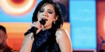 Ángela Aguilar comparte conversación con su madre antes de su actuación en los Grammy