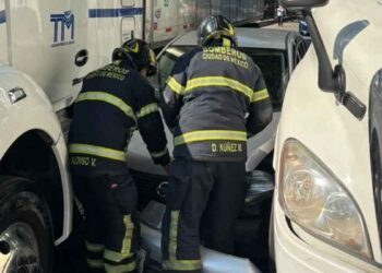 automovilista atrapado tráileres Industrial Vallejo