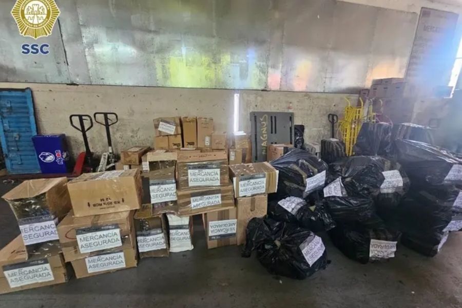 Aseguran miles de cajetillas de cigarros pirata en operativo dentro de la Central de Abasto de la CDMX