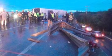 Aumenta la cifra de muertos tras la fatal volcadura en la Carretera Miguel Alemán en Apodaca, NL