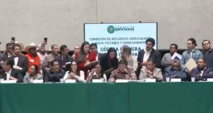 Avalan en comisiones el dictamen de la Ley de Aguas con 28 votos a favor y 10 en contra