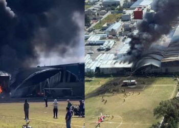 Avioneta se desploma en las inmediaciones del Aeropuerto de Toluca, Estado de México | VIDEOS