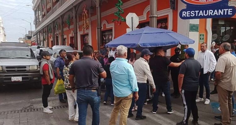 Ayuntamiento de Tampico, Tamaulipas, limita a solo 20 permisos temporales para vendedores ambulantes en el centro histórico