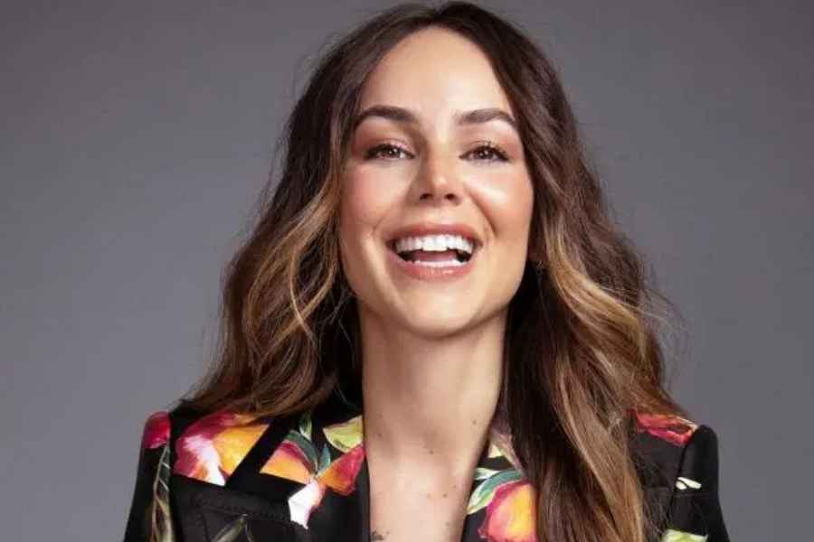 Camila Sodi cuenta cómo su mamá se casó en pleno funeral familiar