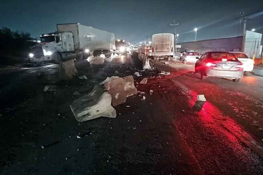 Chofer dormita y provoca accidente en la Carretera a Monclova en Escobedo, NL