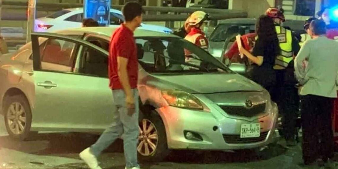 Choque en Cumbres en Monterrey