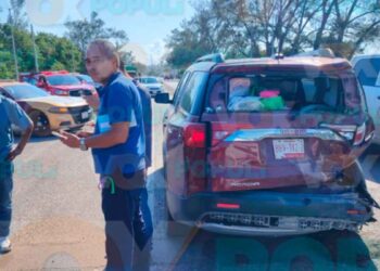 Choque entre camionetas en Madero
