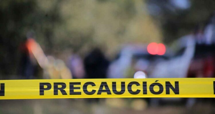 Conductor pierde la vida al estrellarse contra barda de la Expomex en Nuevo Laredo, Tamaulipas
