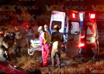 Conductor prensado tras choque en Hidalgo