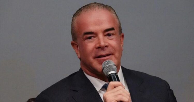 Congelan cuentas bancarias de Raúl Rocha ante investigación por delitos graves