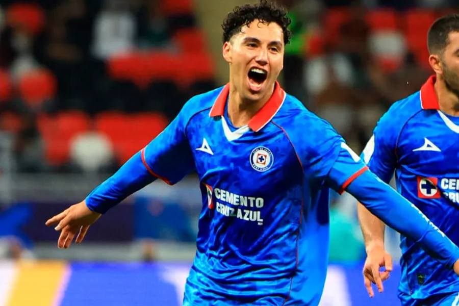 Cruz Azul revive con un golazo de Jorge Sánchez ante el Flamengo