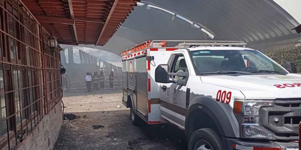 Desplome de avioneta en Toluca, Estado de México, deja al menos 6 muertos