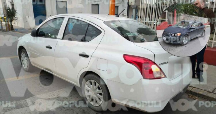 Distraída conductora cambia de carril y ocasiona choque por alcance en el centro de Cd. Victoria, Tamaulipas