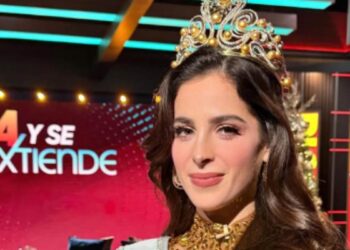 Fátima Bosch abandona entrevista de Telemundo tras preguntas incómodas