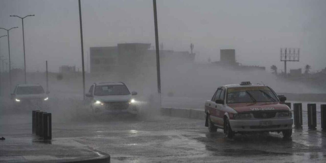 Frente frío 25 activa Alerta Gris por intensas lluvias en Veracruz