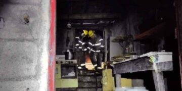 Fuego consume habitación en la Nueva Modelo