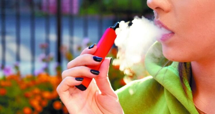 Gobierno y estados unirán acciones para evitar mercados ilegales de vapeadores