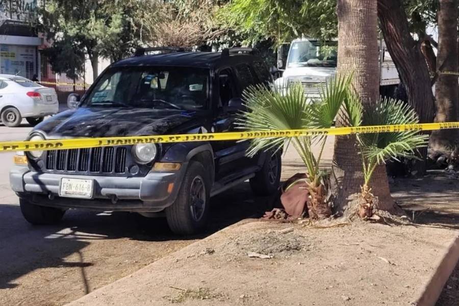 Hombre se desvaneció y murió tras bajar de una camioneta en Torreón
