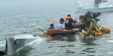 avión Marina personas