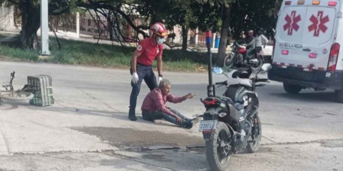 ciclista motociclista bulevar Pablo L Sidar