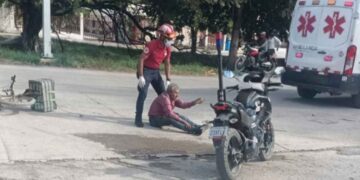 ciclista motociclista bulevar Pablo L Sidar