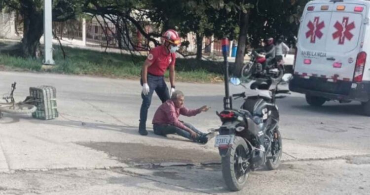 ciclista motociclista bulevar Pablo L Sidar