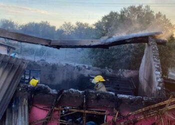 Incendio en Las Carolinas Linares
