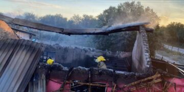 Incendio en Las Carolinas Linares