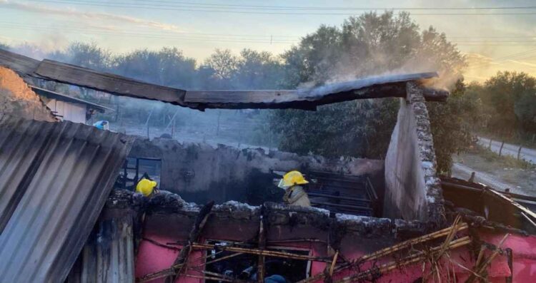 Incendio en Las Carolinas Linares