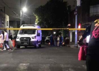 Joven es asesinado a navajazos en calles de la Alcaldía Gustavo A. Madero, CDMX