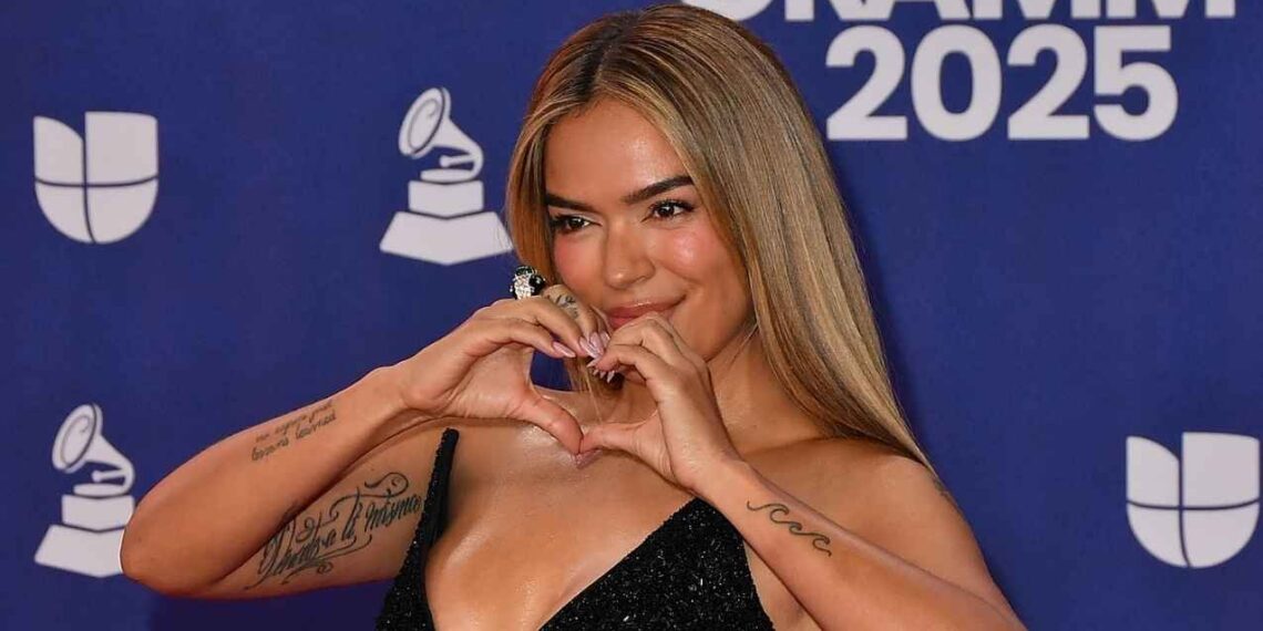 Karol G sorprende con cambio de look y genera reacciones en redes sociales
