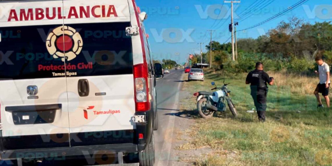 Motociclista cerrado por camioneta en Victoria