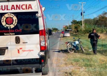 Motociclista cerrado por camioneta en Victoria