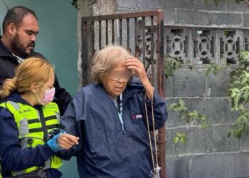 Mujer caer cama Matamoros