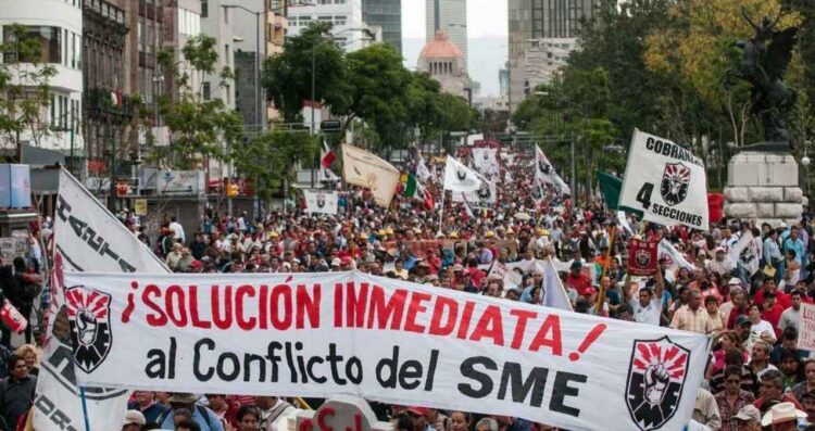 Nueva reforma prohíbe a servidores públicos participar dentro de sindicatos en México