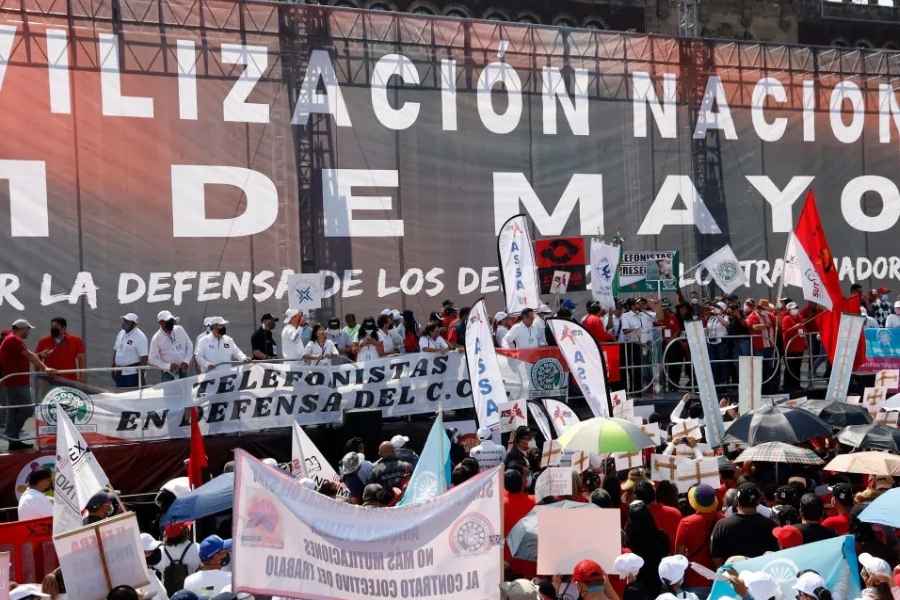 Nueva reforma prohíbe a servidores públicos participar dentro de sindicatos en México