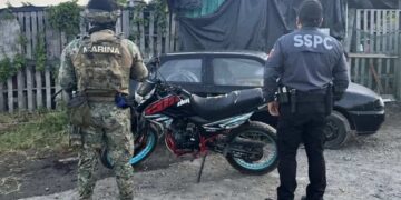 Operativo de fuerzas federales en Sinaloa dejó vehículos y armas aseguradas