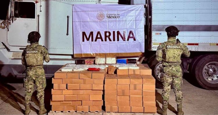 Operativo federal asegura cargamento millonario de droga en Mazatlán, Sinaloa