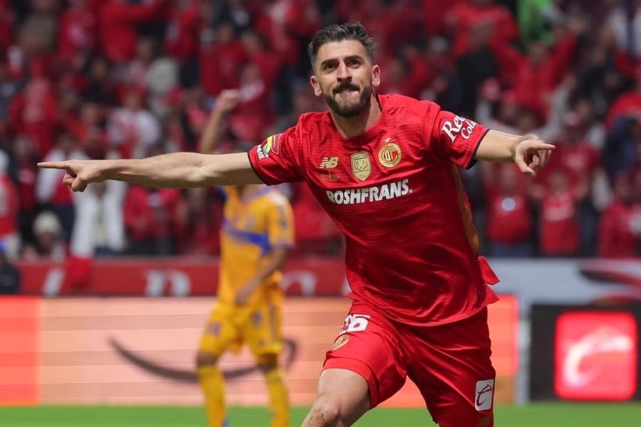 Paulinho hace historia con un récord único en la Liga MX