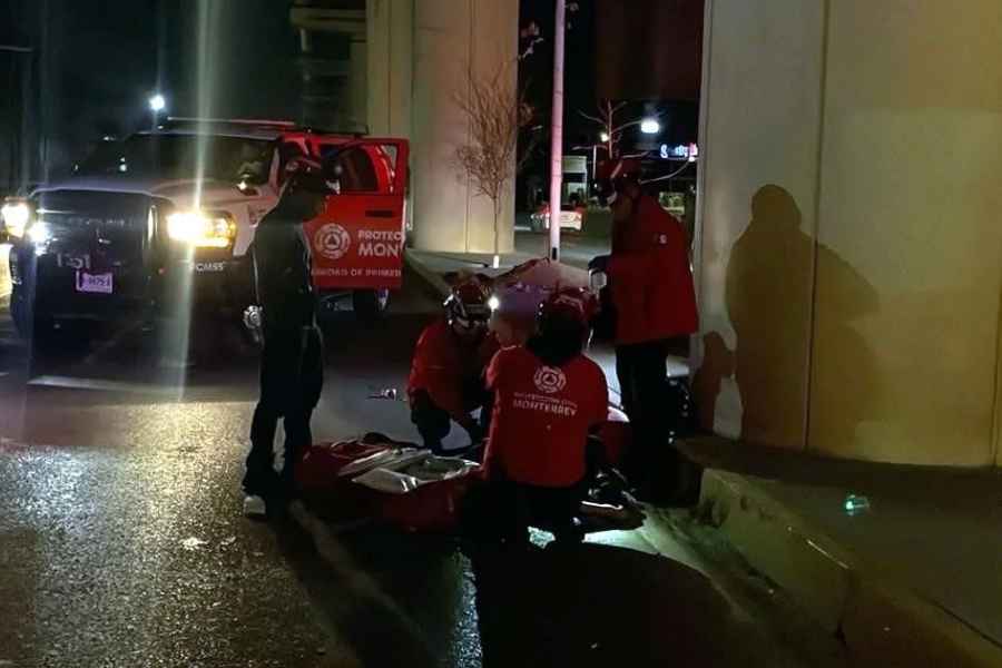 Peatón queda herido al ser embestido por una camioneta en la Colonia Coyoacán de San Nicolás, NL