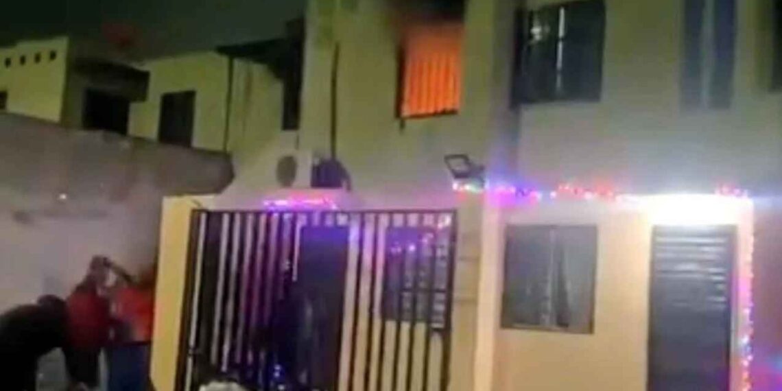 Pelea entre pareja termina en incendio de vivienda en Pesquería, NL