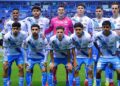 Puebla confirma cuatro bajas clave rumbo al Clausura 2026.  Actualmente, el Club de Futbol Puebla vive días de movimiento y ajustes internos. Como parte de su reestructuración para el próximo Torneo Clausura 2026, la directiva poblana anunció la salida de cuatro jugadores que formaron parte del plantel en el último año futbolístico. Puebla confirma varias bajas pensando en un mejor Clausura 2026 A través de redes sociales oficiales, La Franja del Puebla agradeció a los jugadores Jesús Rivas, Juan Fedorco, Efraín Orona y Ricardo Marín por su paso por el club. El equipo del Puebla, que además figura como principal candidato a pagar la multa de 80 millones de pesos por su bajo desempeño en los últimos tres años, expresó su reconocimiento al trabajo de cada uno. Entre sus principales bajas destaca la del delantero mexicano Ricardo Marín, conocido como 4K por marcar el gol cuatro mil de las Chivas. En su despedida del Club de Futbol Puebla, compartió un mensaje emotivo hacia la institución y la afición: “Puebla, gracias por abrazarme como uno de los suyos. Este año me transformó, me hizo más fuerte y me regaló momentos que voy a llegar conmigo toda la vida. A la afición, al club y a mis compañeros: gracias por hacerme sentir en casa. Siempre serán parte de mi historia”, expresó en sus redes sociales. Ricardo Marín, de 26 años, arribó en enero de 2025 tras un préstamo por un año con Chivas. Nacido en la Ciudad de México el 18 de marzo de 1998, el jugador logró hacerse de un lugar en el once titular y compartió la delantera con Emiliano Gómez. En el caso de Jesús Rivas, el lateral derecho volverá a Pumas después de un año cedido, ya que Puebla no hizo válida la opción de compra. Misma situación que el argentino Juan Manuel Fedorco, quien también concluyó su préstamo y retornará al Club Atlético Independiente. De igual manera, Efraín Orona, defensa de 26 años originario de Chihuahua, se despide del equipo tras llegar en 2023. Formado en Pachuca, también pasó por los clubes de Atlético San Luis y Mazatlán antes de su etapa en Puebla. Una nueva etapa bajo Albert Espigares Al día de hoy, el equipo poblano trabaja actualmente en su pretemporada bajo la dirección de Albert Espigares López. El objetivo inmediato es construir un plantel competitivo que les permita dejar atrás el complicado Apertura 2025, torneo en el que terminaron en último lugar con 12 puntos, resultado de tres triunfos, tres empates y 11 derrotas. El principal reto para La Franja poblana es mayúsculo, pero la directiva y el cuerpo técnico buscan consolidar una nueva base que les permita competir en el próximo torneo de la Liga MX