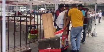 Riña entre vendedores en el Zócalo